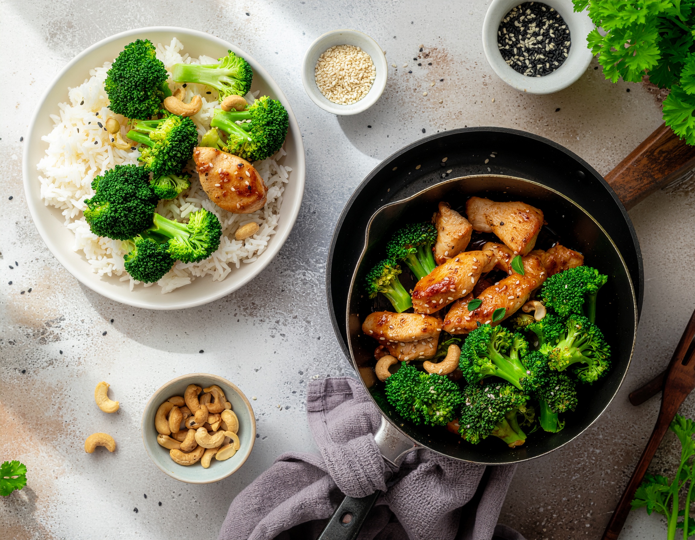 Hähnchen-Brokkoli-Pfanne mit Cashews