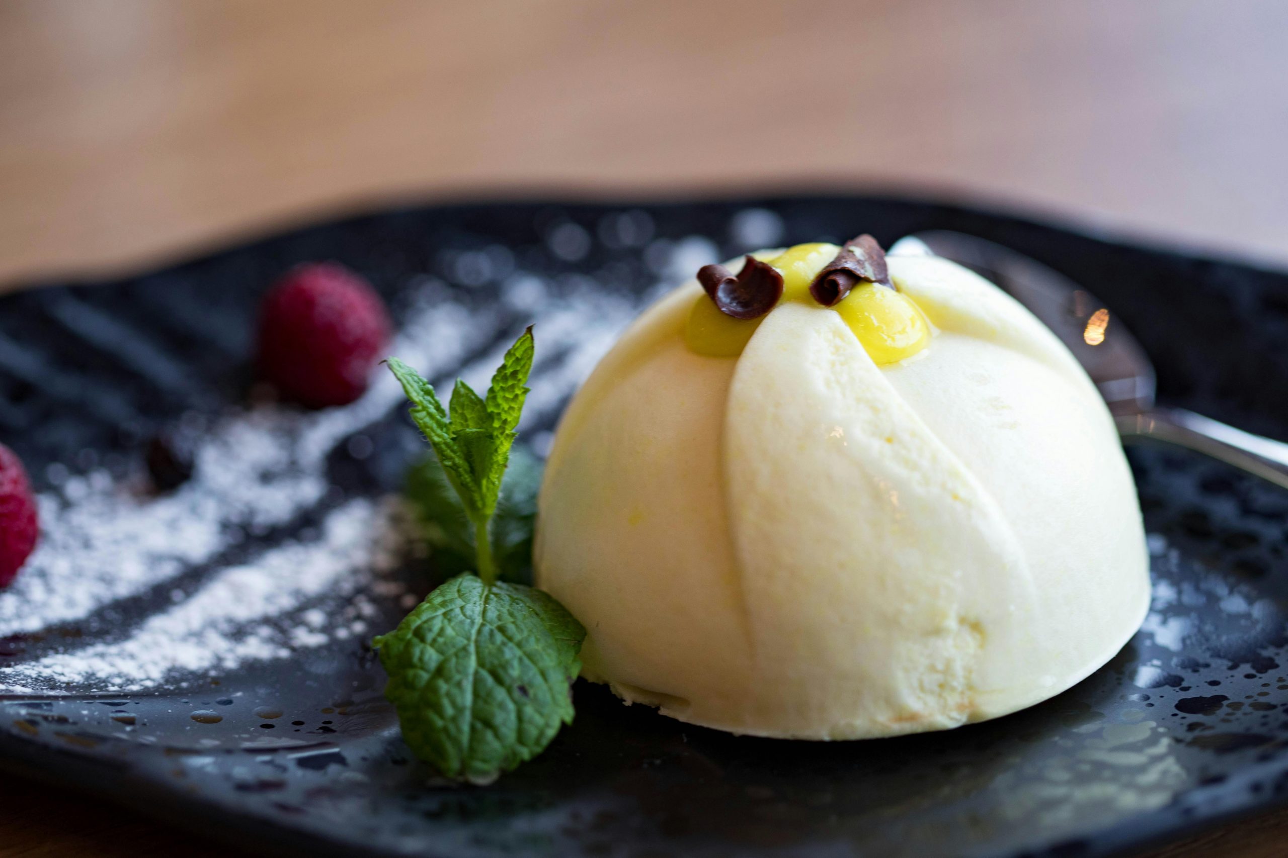 Zitronen-Protein-Mousse